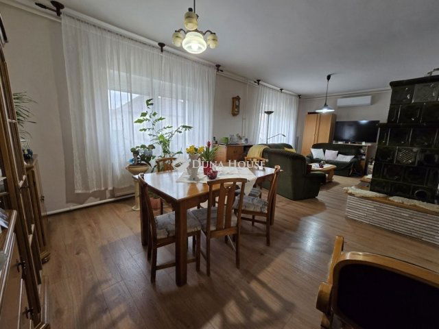 Eladó családi ház, Veszprémben 119 M Ft, 4 szobás