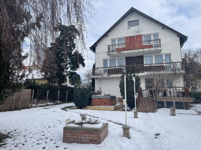 Eladó családi ház, Budapesten, X. kerületben, Petrőczy utcában