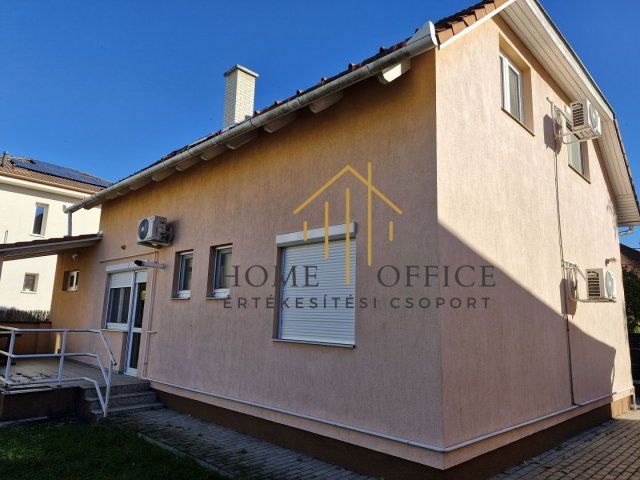 Eladó családi ház, Debrecenben 149.9 M Ft, 5 szobás