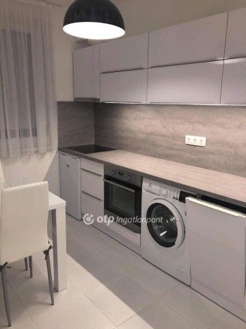 Eladó panellakás, Debrecenben 57.9 M Ft, 1 szobás