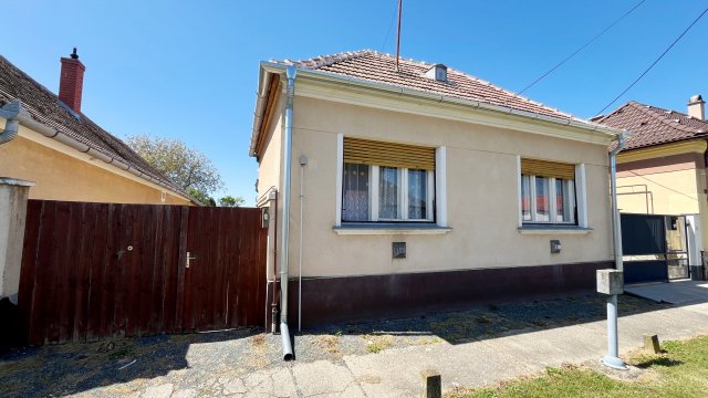 Eladó családi ház, Ikerváron 24.5 M Ft, 3 szobás