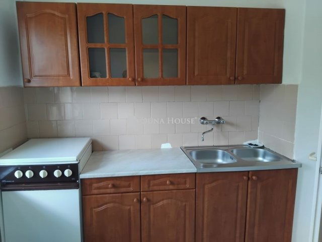 Kiadó téglalakás, albérlet, Pécsett 120 E Ft / hó, 2 szobás
