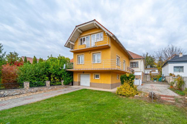 Eladó ikerház, Pilisvörösváron 105 M Ft, 4 szobás