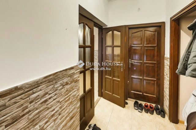 Eladó családi ház, Kecskeméten 119.8 M Ft, 5 szobás