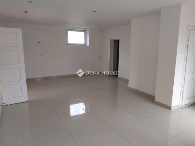 Eladó családi ház, Kunszentmártonban 30 M Ft, 3 szobás