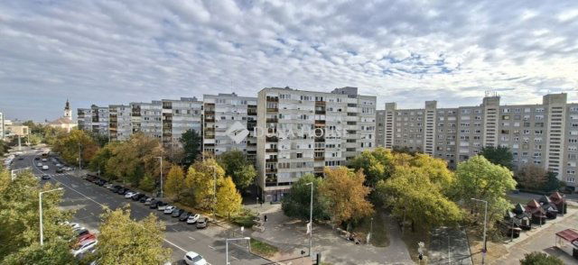 Eladó panellakás, Kecskeméten 39.5 M Ft, 2 szobás