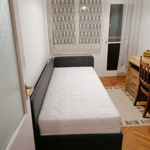 Kiadó téglalakás, albérlet, Debrecenben 270 E Ft / hó