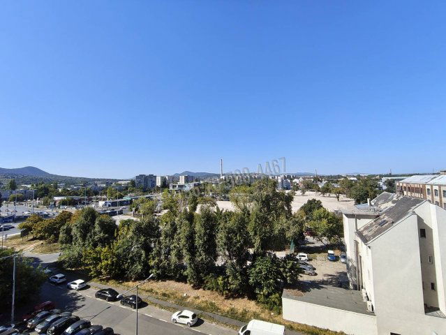 Eladó panellakás, Budapesten, III. kerületben 71.5 M Ft, 2 szobás
