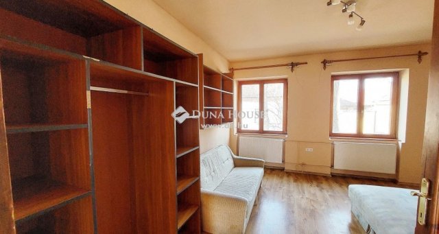 Eladó hotel, Debrecenben 239.9 M Ft, 15 szobás