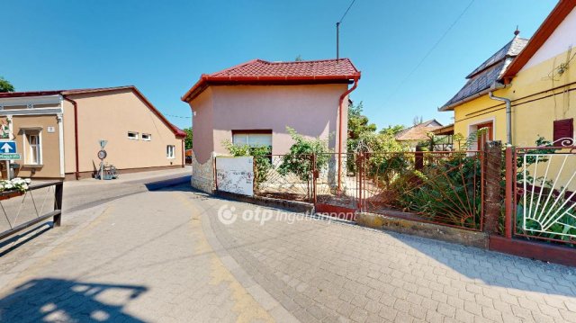 Eladó családi ház, Balkányban 21.5 M Ft, 2 szobás