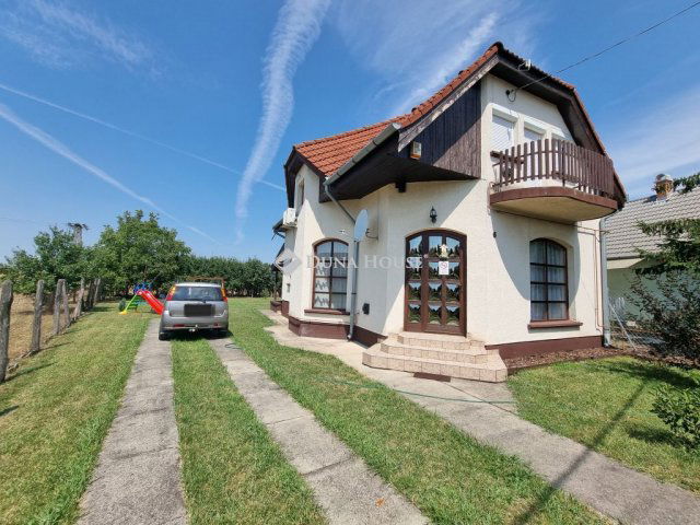 Eladó családi ház, Szihalmon 49.9 M Ft, 4 szobás