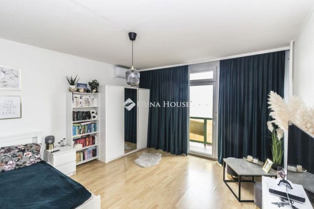 Eladó téglalakás, Szombathelyen 35 M Ft, 1 szobás