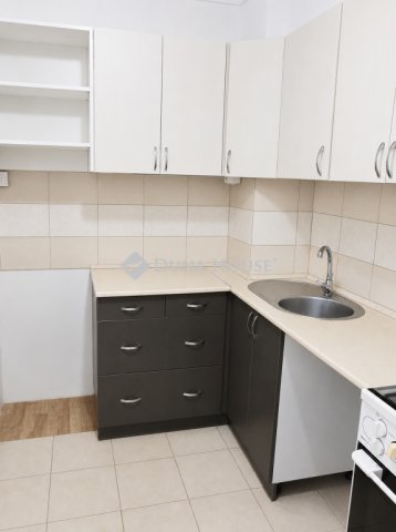 Eladó panellakás, Pécsett, Magyar Lajos utcában 61 M Ft