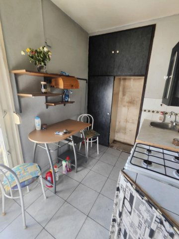 Kiadó panellakás, albérlet, Pécsett 120 E Ft / hó, 2 szobás