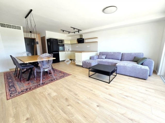 Eladó ikerház, Pécsett 139.9 M Ft, 4 szobás