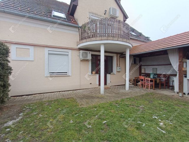 Eladó téglalakás, Sopronban 76.9 M Ft, 3 szobás