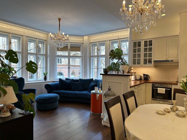 Kiadó téglalakás, albérlet, V. kerületben, Falk Miksa utcában