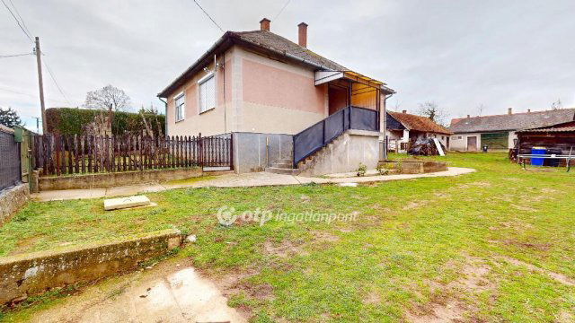 Eladó családi ház, Tiszabercelen 35 M Ft, 2+1 szobás