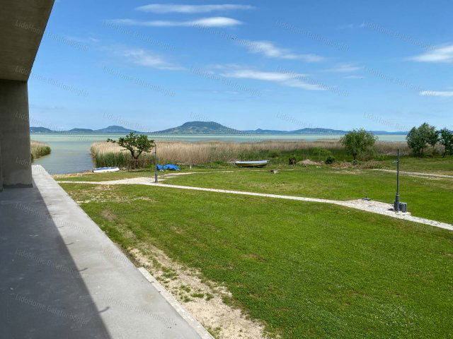 Eladó téglalakás, Balatonfenyvesen 71.5 M Ft, 4 szobás