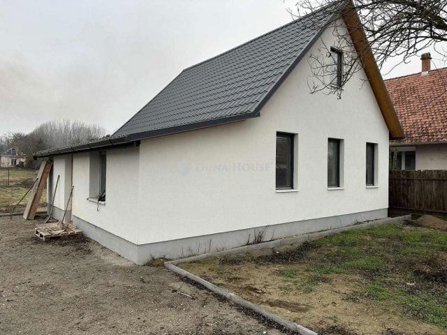 Eladó családi ház, Hernádon 48 M Ft, 4 szobás
