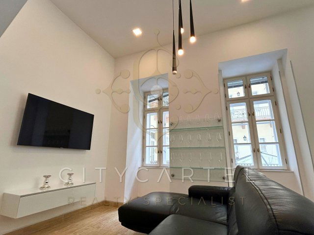 Kiadó téglalakás, albérlet, Budapesten, V. kerületben, 3 szobás