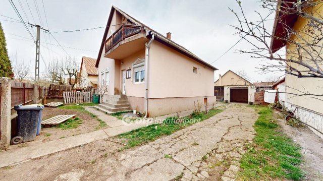 Eladó családi ház, Sajószentpéteren 49.9 M Ft, 4 szobás