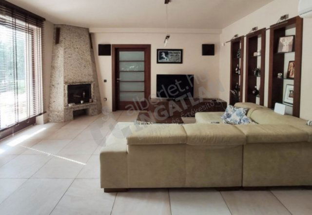 Kiadó családi ház, albérlet, II. kerületben, Sólyomvölgy utcában