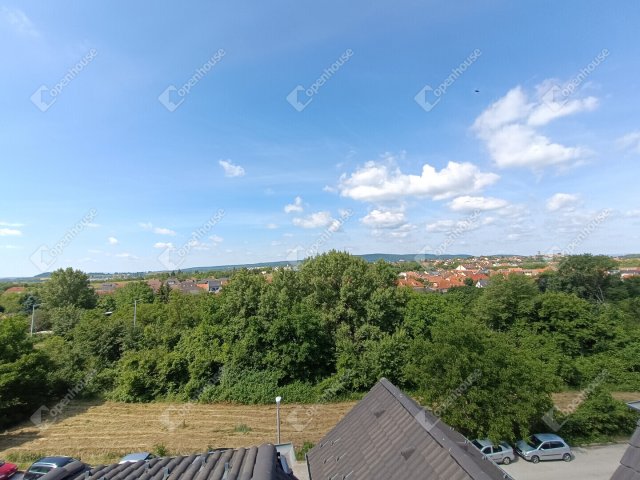 Eladó téglalakás, Sopronban 45.9 M Ft, 2 szobás