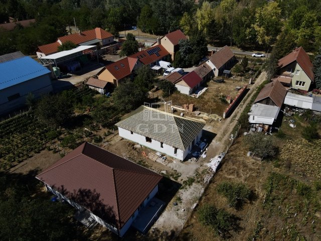 Eladó ikerház, Kókán 61.9 M Ft, 4 szobás / költözzbe.hu