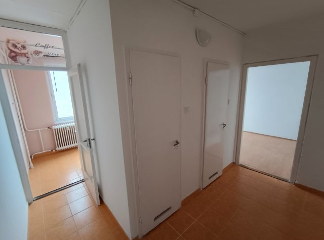 Eladó panellakás, Debrecenben, Csapó utcában 66 M Ft, 3 szobás