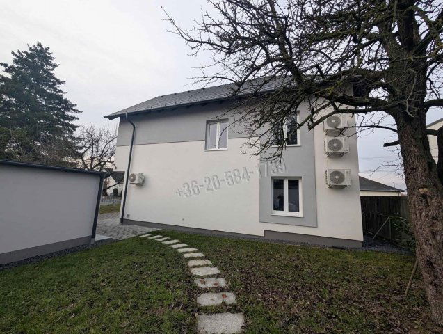 Eladó családi ház, Hévízen 119.9 M Ft, 3 szobás