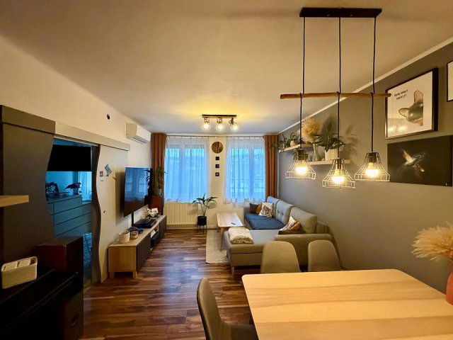 Eladó téglalakás, Budapesten, XI. kerületben, Bocskai úton