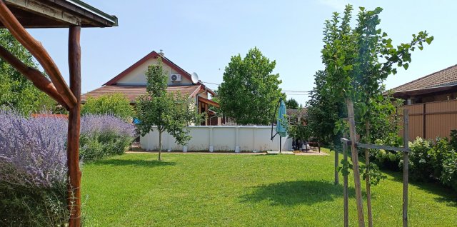 Eladó családi ház, Mikepércsen 88 M Ft, 2 szobás