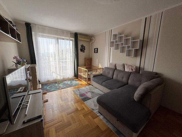 Eladó panellakás, Budapesten, III. kerületben 65.9 M Ft