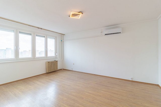 Eladó panellakás, Kecskeméten 44.5 M Ft, 2 szobás