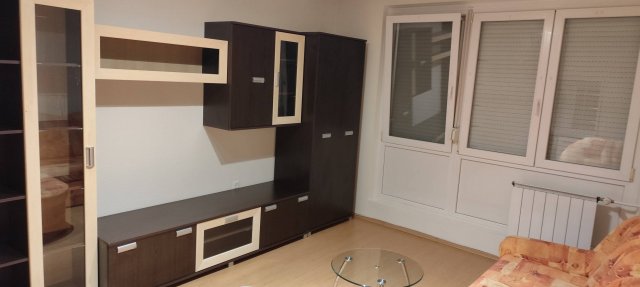 Eladó panellakás, Pakson, Fenyves utcában 36.5 M Ft, 2 szobás