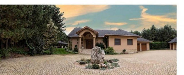 Eladó családi ház, Kecskeméten 375 M Ft, 3 szobás