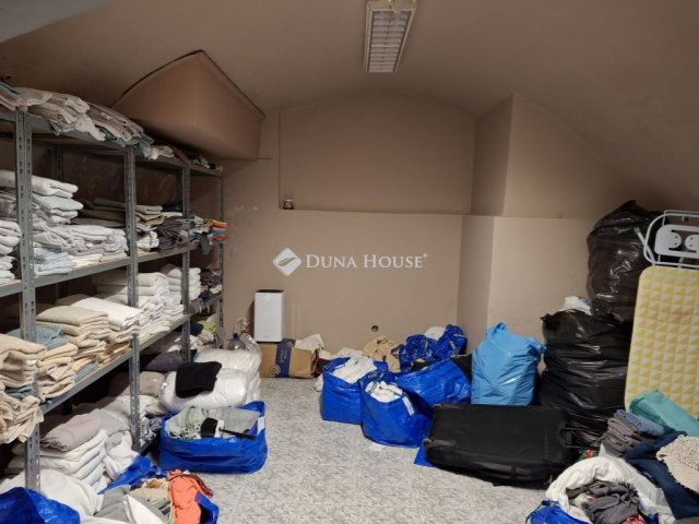 Eladó üzlethelyiség, Budapesten, VII. kerületben 28 M Ft