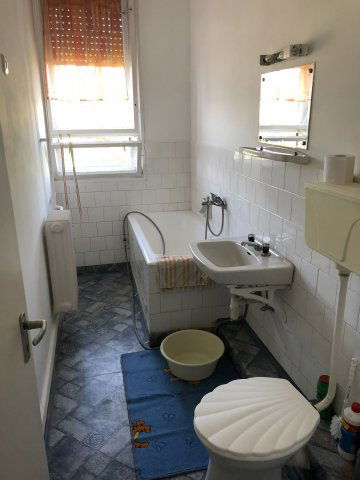 Eladó téglalakás, Esztergomban, Béke téren 35.5 M Ft, 1 szobás