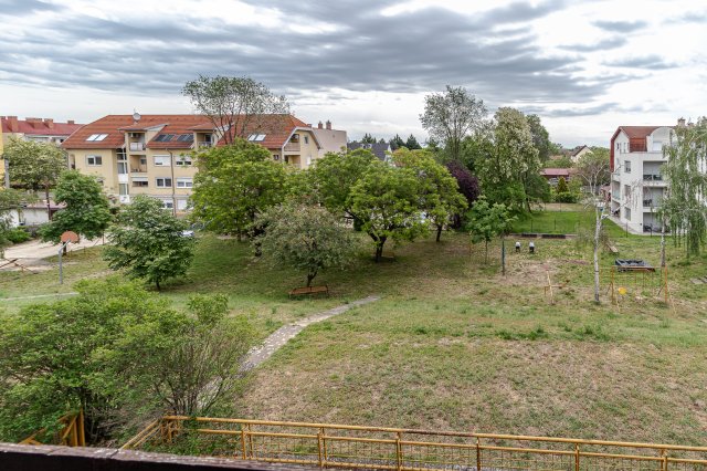 Eladó téglalakás, Debrecenben, Kassai úton 77.9 M Ft, 3 szobás