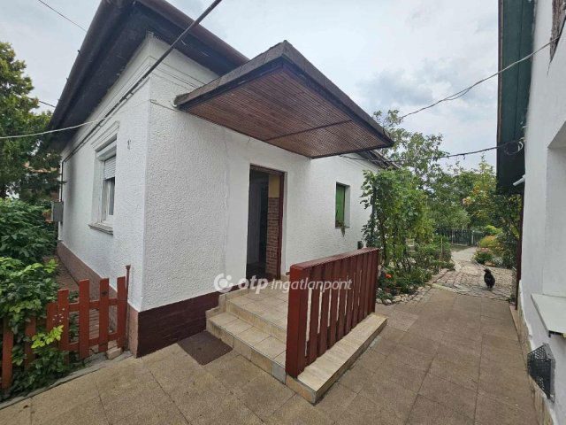 Eladó családi ház, Zagyvarékason 20.99 M Ft, 2 szobás