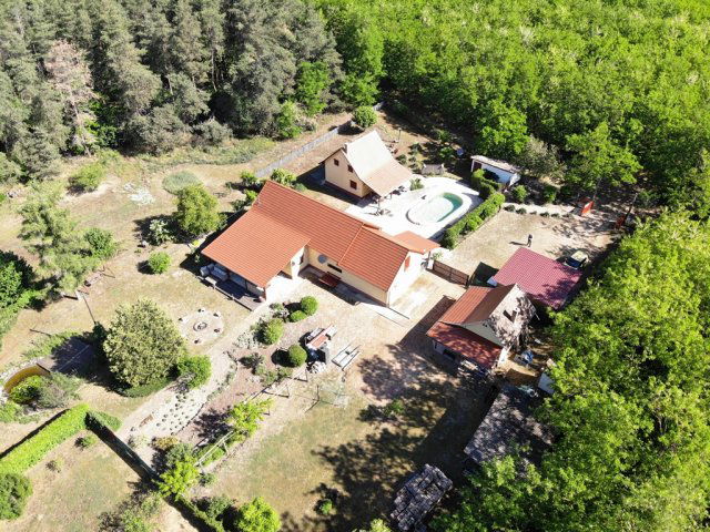 Eladó családi ház, Csemőn 110 M Ft, 5 szobás
