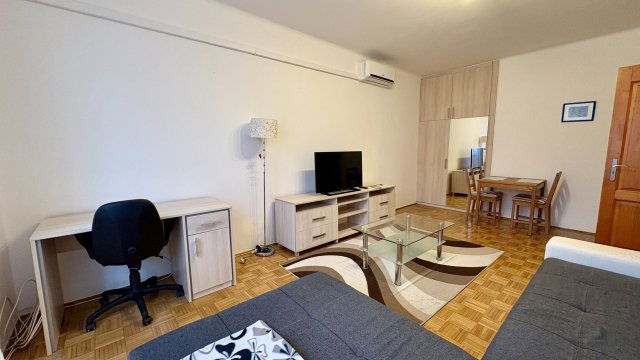 Kiadó téglalakás, albérlet, Debrecenben 210 E Ft / hó, 2 szobás