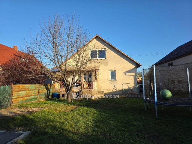 Eladó családi ház, Kistokajon 79.5 M Ft, 2 szobás