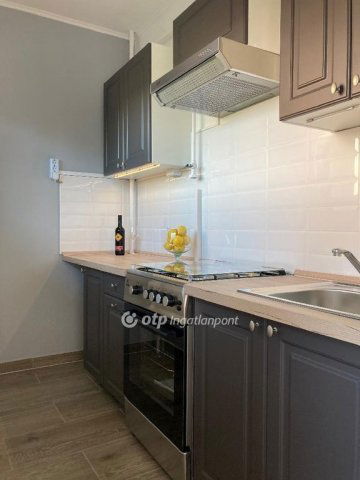 Eladó panellakás, Budapesten, X. kerületben 62.5 M Ft, 2 szobás