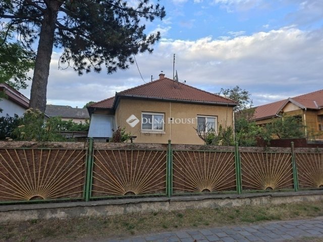 Eladó téglalakás, Gödöllőn 79.99 M Ft, 3 szobás