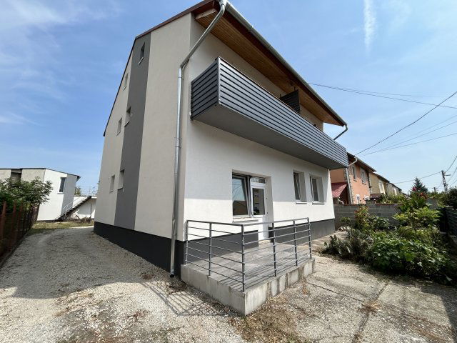 Eladó hotel, Győrött 179 M Ft, 11 szobás / költözzbe.hu