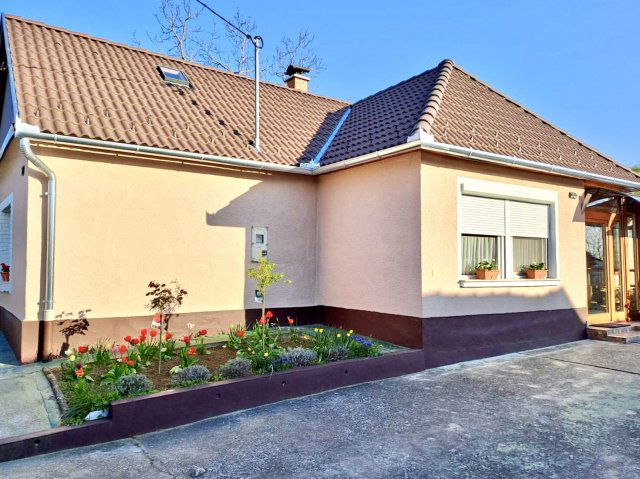 Eladó családi ház, Pakodon 54.9 M Ft, 3 szobás