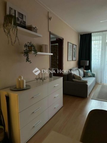 Eladó panellakás, Budapesten, XX. kerületben 68.5 M Ft, 2 szobás