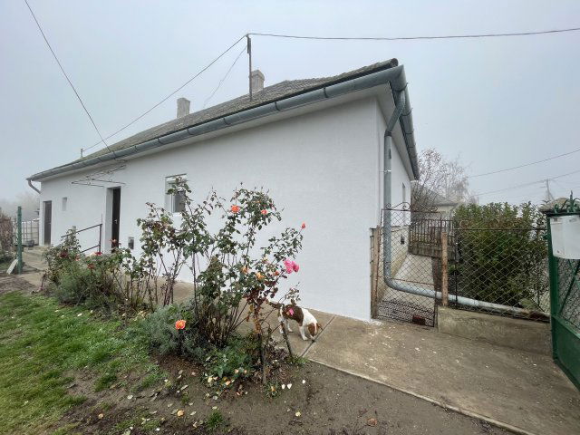 Eladó családi ház, Mezőzomboron 14.6 M Ft, 3 szobás